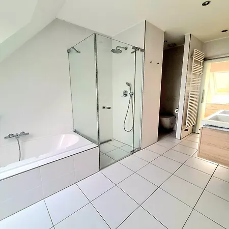 3 Bedrooms Penthouse With 3 Terraces & Free Parking-145--2 *
