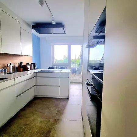 3 Bedrooms Penthouse With 3 Terraces & Free Parking-145--2